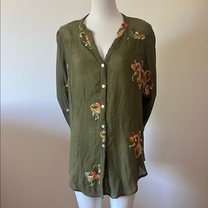 Fig and Flower Embroidered Olive Green Women's Top Size L
